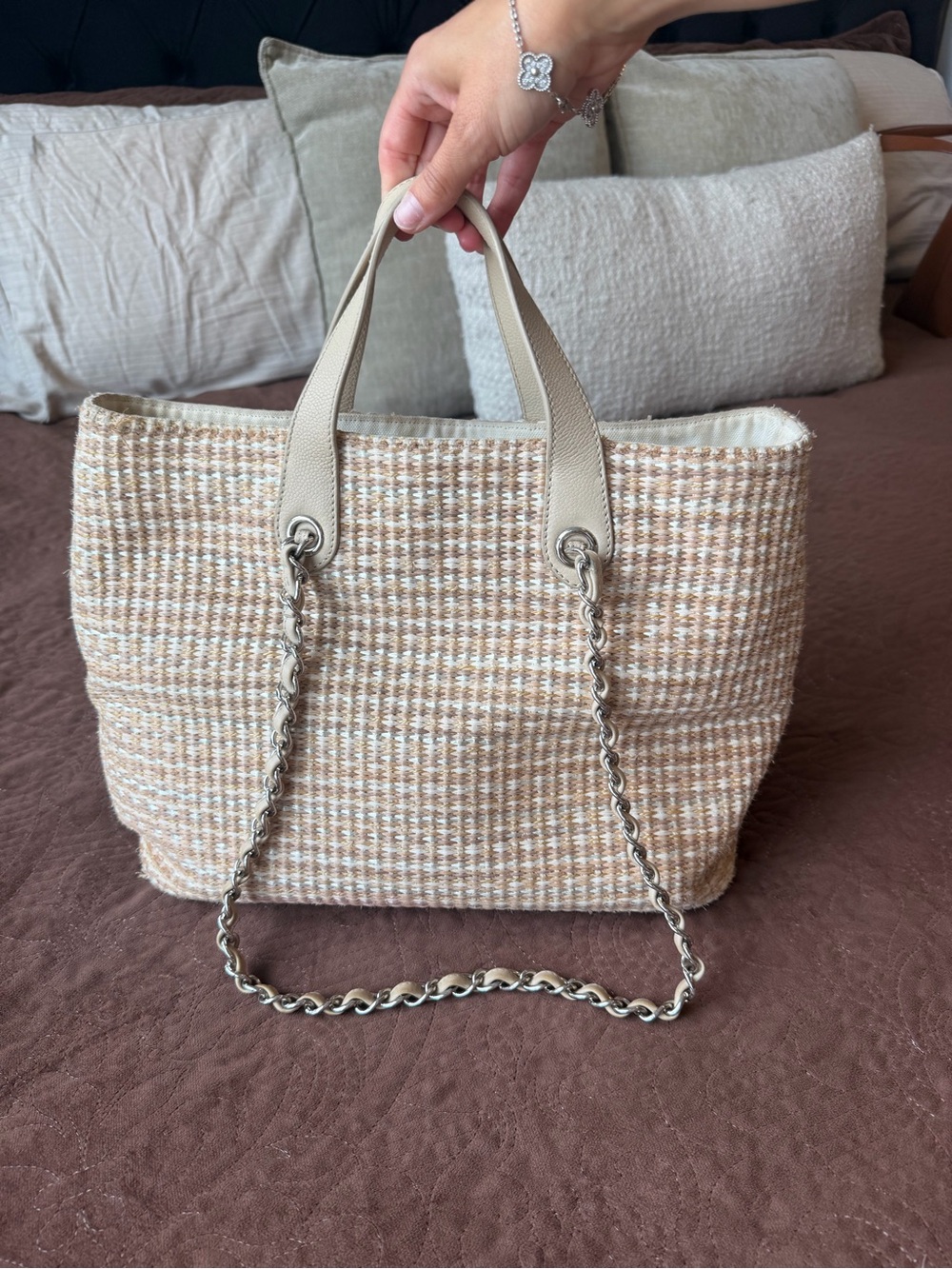 CHANEL Beige & Cream Tweed Chain-Handle Tote - Picture 2 of 8